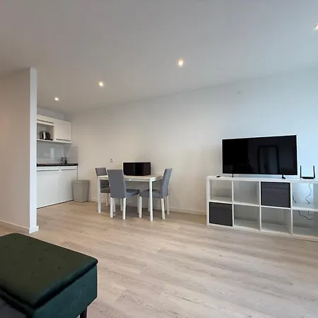 3 Personen * Вунсторф